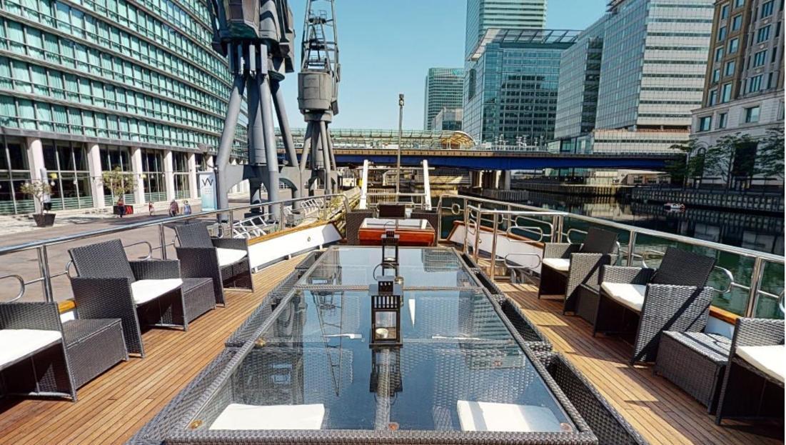 Absolute Pleasure Yacht Hotel London Exterior photo